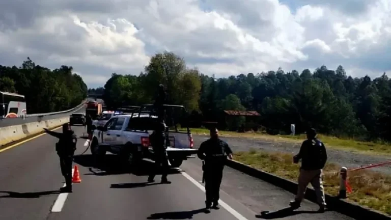 Encuentran tres cuerpos calcinados en Michoacán