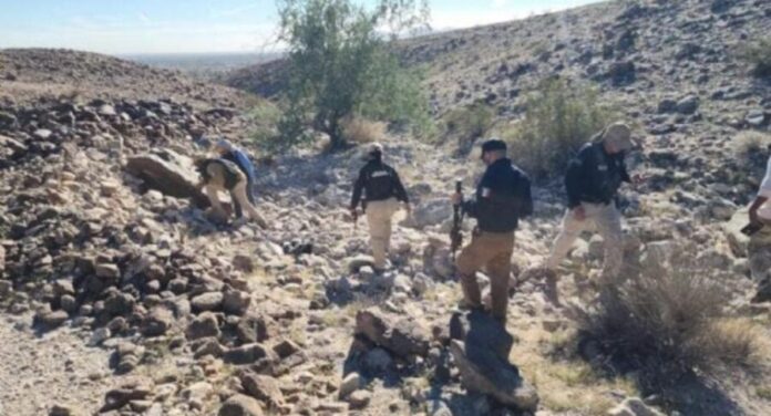 Hallan siete fosas y al menos 14 cuerpos en Mexicali, Baja California. Han sido encontradas en la Reserva Miguel Alemán.