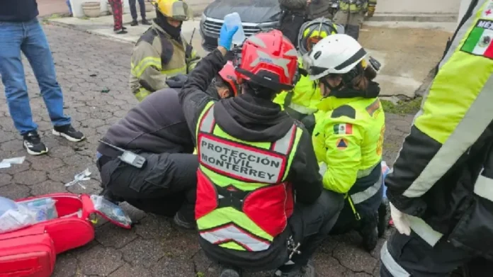 Hombre queda grave tras explosión de calentador de gas en Monterrey, Nuevo León