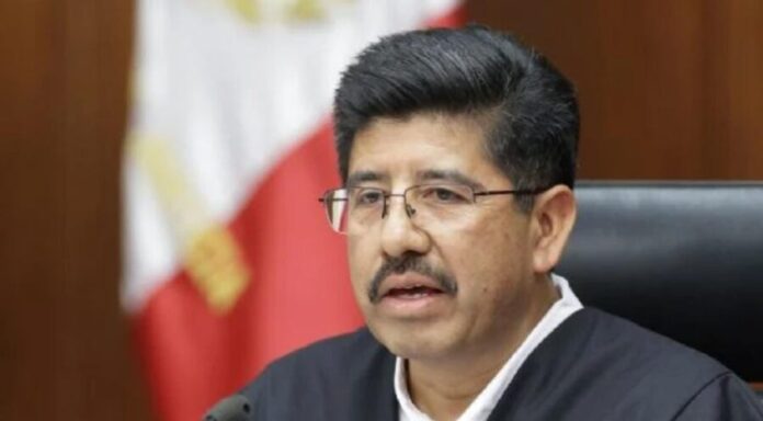 Tras múltiples críticas, los ministros de la Suprema Corte de Justicia ya no usarán sus camionetas blindadas.