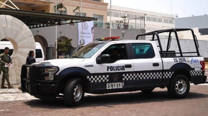 Detienen a menor de 15 años acusada del feminicidio de su madre en Agua Dulce, Veracruz