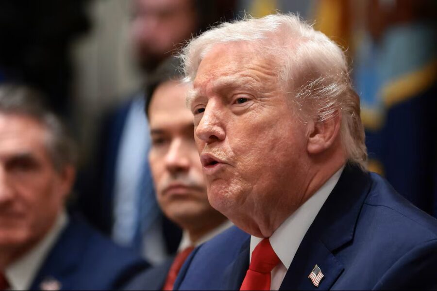 Donald Trump amenaza con imponer aranceles a cualquier país que envíe petróleo a Cuba