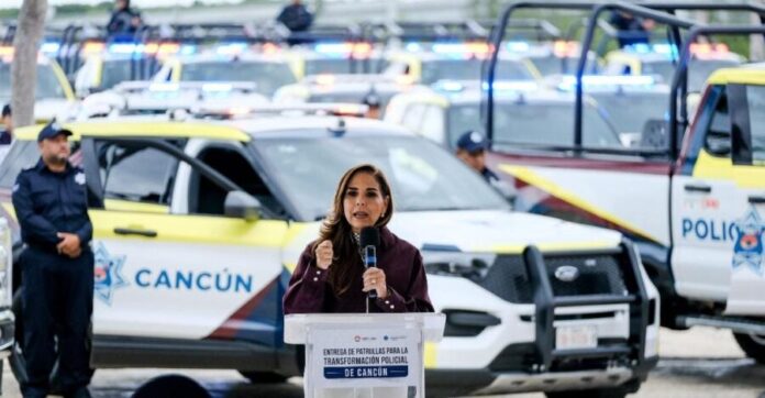 Refuerzan Mara Lezama Espinosa y Ana Paty Peralta la seguridad en Cancún con la entrega de 70 nuevas patrullas.