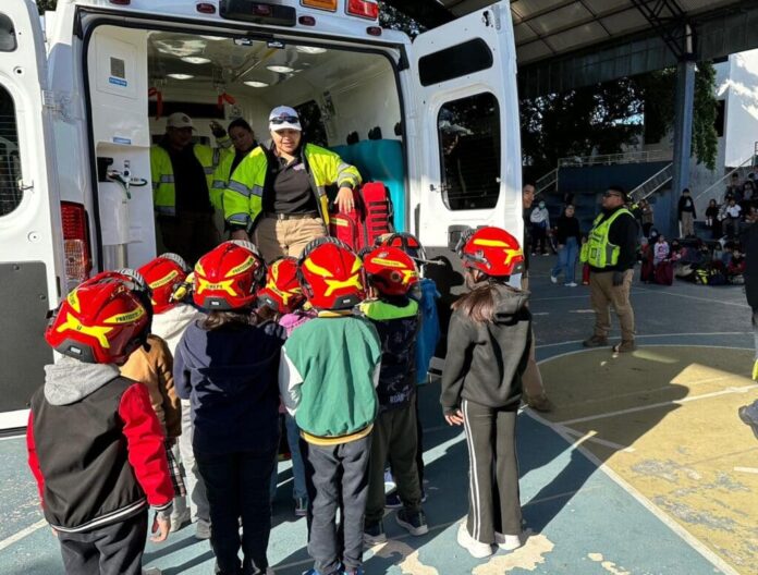 Estefanía Mercado impulsa acciones de Protección Civil con niñas, niños y jóvenes