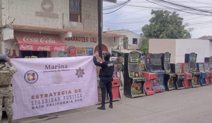Decomisan 27 tragamonedas en Baja California Sur; servían para reclutamiento delictivo y narcomenudeo