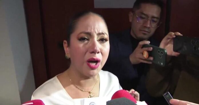 Senadora del PVEM captada en salón de belleza dice que fue invitada por legisladoras de Morena, y que no han sido solidarias.