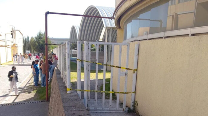 Apuñalan a estudiante dentro de la Universidad de Ixtlahuaca, en Edomex