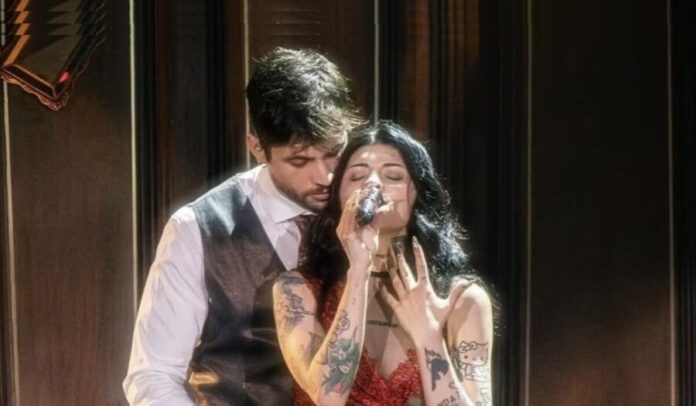 ¿Cazzu estrena novio “robado” Aseguran que tiene romance con uno de sus bailarines que terminó su relación por ella