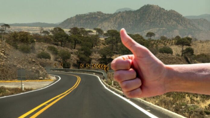 Hombre es golpeado y asaltado por dos sujetos a los que les dio un 