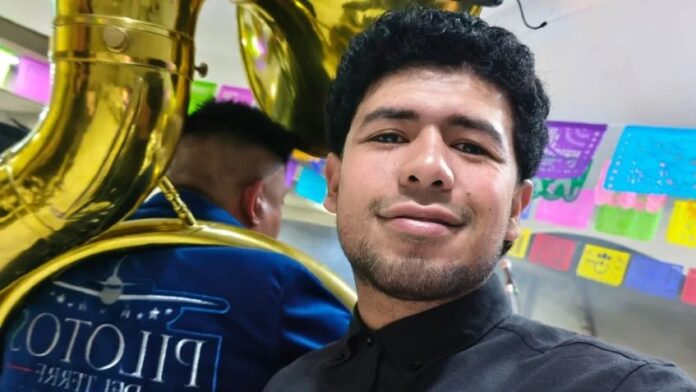 Balean en la cabeza a AfroSan, cantante de narcocorridos tras una pelea callejera en CDMX