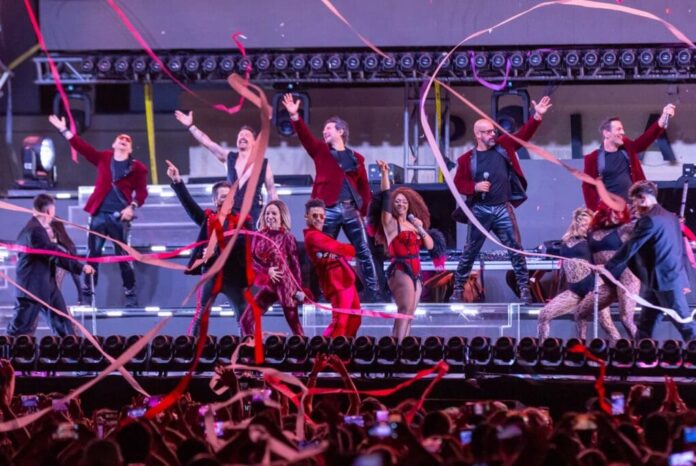 Enciende a más de 35 mil personas el “90’s Pop Tour” en el cierre del Carnaval de Playa del Carmen 2026