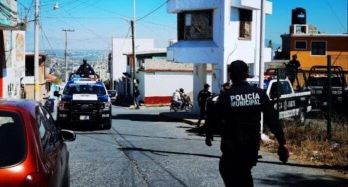 Encuentran cabeza humana en Tula, Hidalgo, con narcomensaje relacionado con el huachicol. Se desconoce la identidad de la persona.