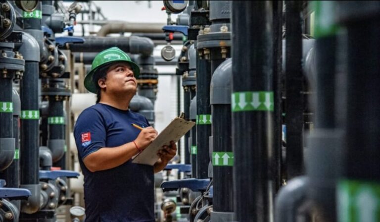 Cuidar el medio ambiente es una carrera con futuro; únete al equipo de la concesionaria Aguakan