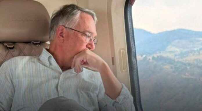 TV Azteca de Ricardo Salinas Pliego irá a concurso mercantil voluntario para evitar la quiebra. Así lo anunció el consorcio.