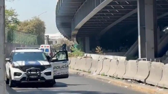 Joven es hallada muerta bajo un puente en Iztacalco, Cdmx