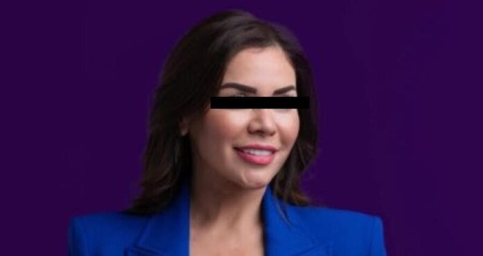 Detienen a Karina Barrón, funcionaria del Ayuntamiento de Monterrey, Nuevo León por falsedad de declaraciones.