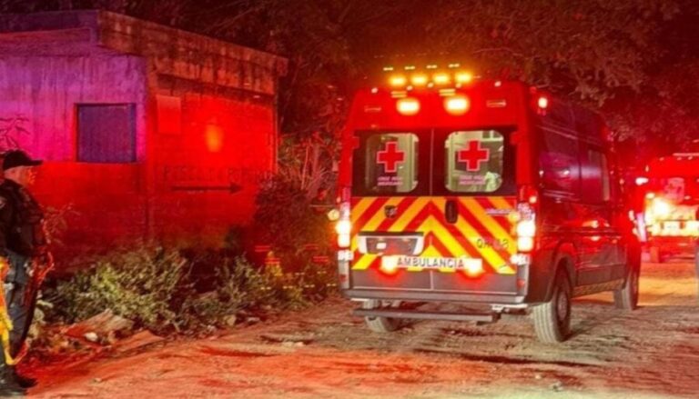 Asesinan a una persona y dos quedan lesionadas tras ataque armado en la Región 237 de Cancún. Sigue la inseguridad.