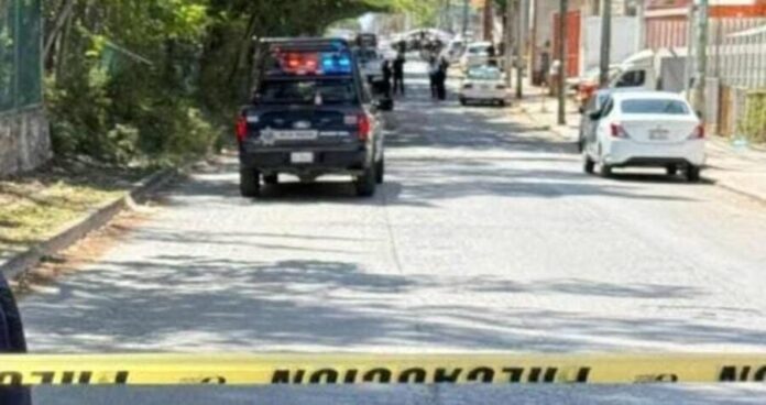 Disparan a sujeto tras discutir con otro automovilista en la avenida Chichén Itzá de Cancún. Sigue la inseguridad.