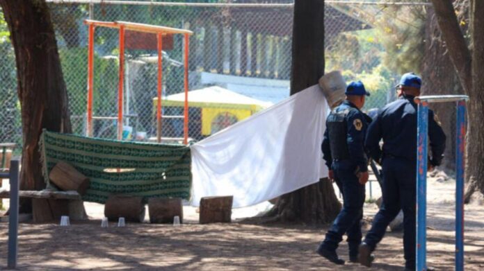 Abandonan a niña recién nacida en un parque de Huatulco, Oaxaca