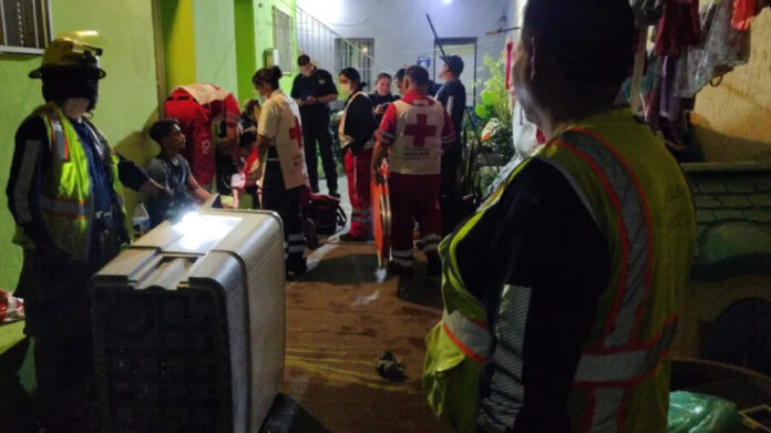 Niña de cuatro años queda atorada en una lavadora en Torreón, Coahuila