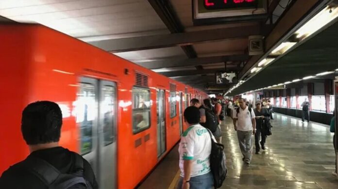Muere empleado de limpieza del Metro CDMX tras desvanecerse en la estación El Rosario de línea 7