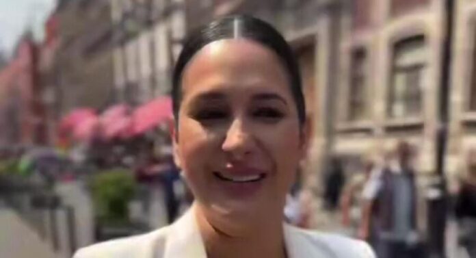 Acude Estefanía Mercado a reunión de 61 alcaldes de municipios prioritarios con la presidenta Claudia Sheinbaum.