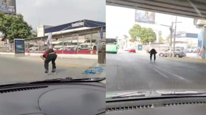 Sujeto patina entre autos en plena avenida en Monterrey, Nuevo León