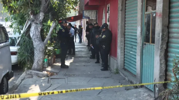Asesinan a tres personas dentro de una casa en Acapulco, Guerrero